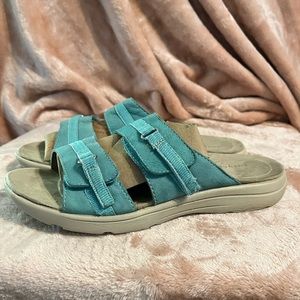 Easy Spirit torquoise Sorenat Slides size 4 women’s